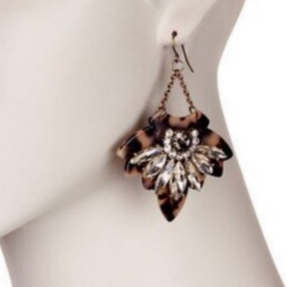 🎀White Tortoise Earrings - Picture 1 of 6